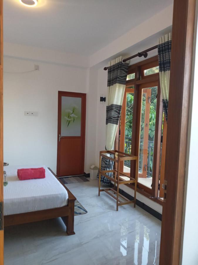 Kelum Homestay Kandy Exterior photo