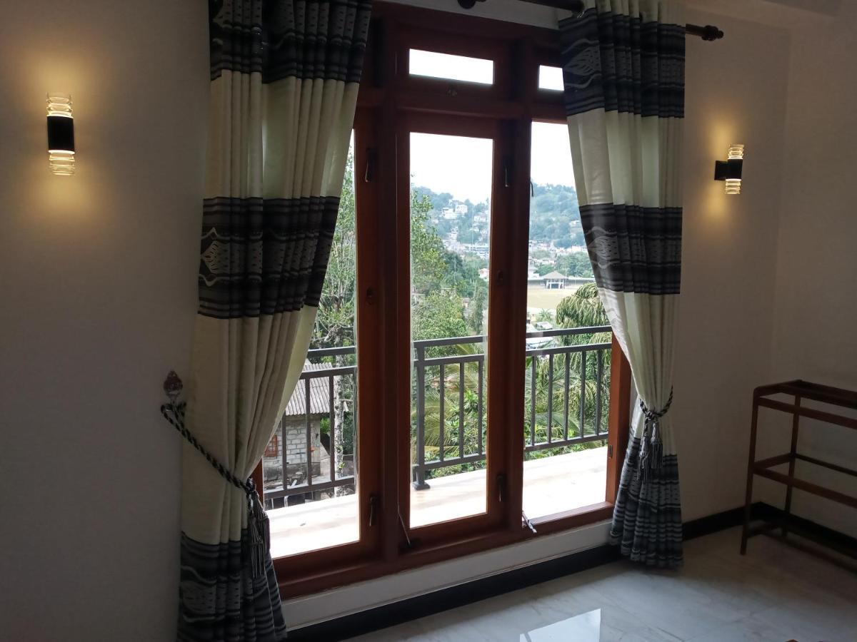 Kelum Homestay Kandy Exterior photo