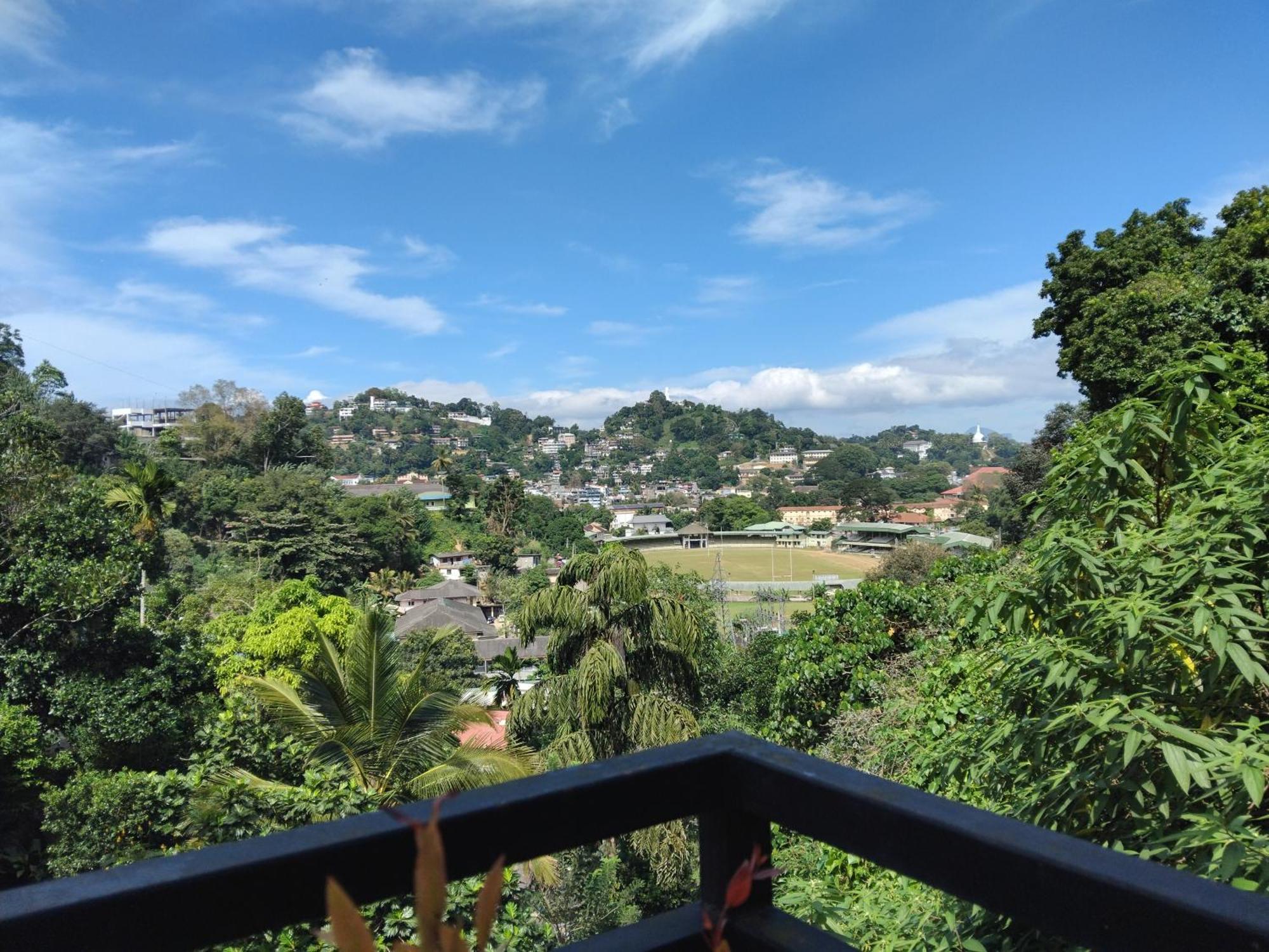 Kelum Homestay Kandy Exterior photo