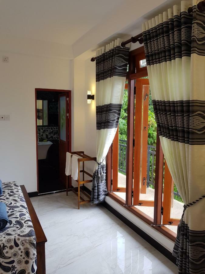 Kelum Homestay Kandy Exterior photo